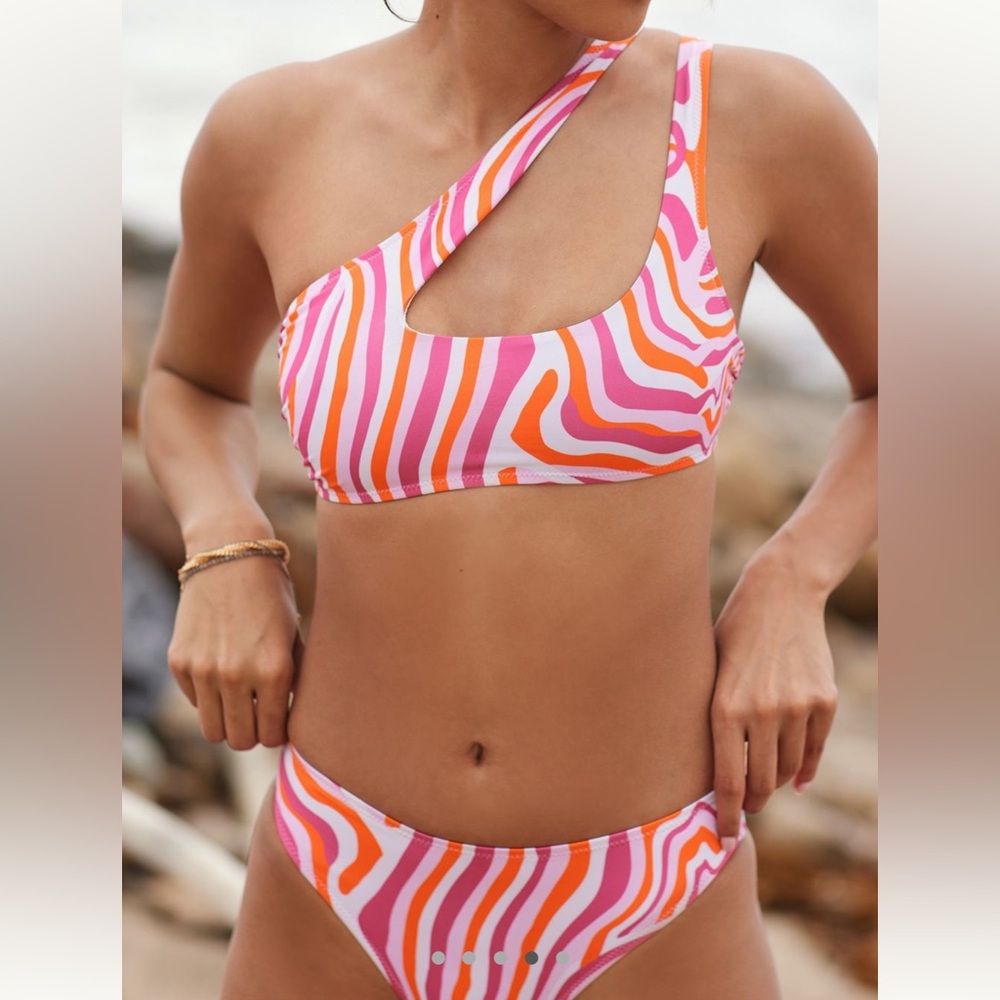 SOLID & STRIPED The Brody, Abstract Zebra 2 piece Swim Suit size M NWT NEW